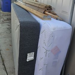 Twin Bed/box Spring/wood Frame