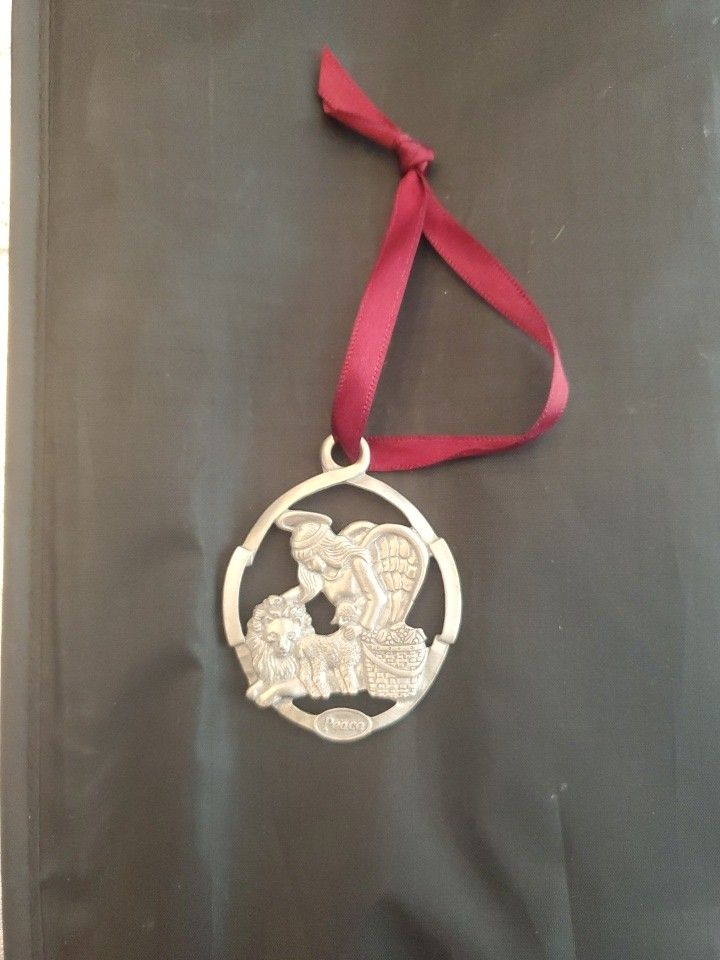 Longaberger Pewter Christmas Ornament 1998 ANGEL OF PEACE 47