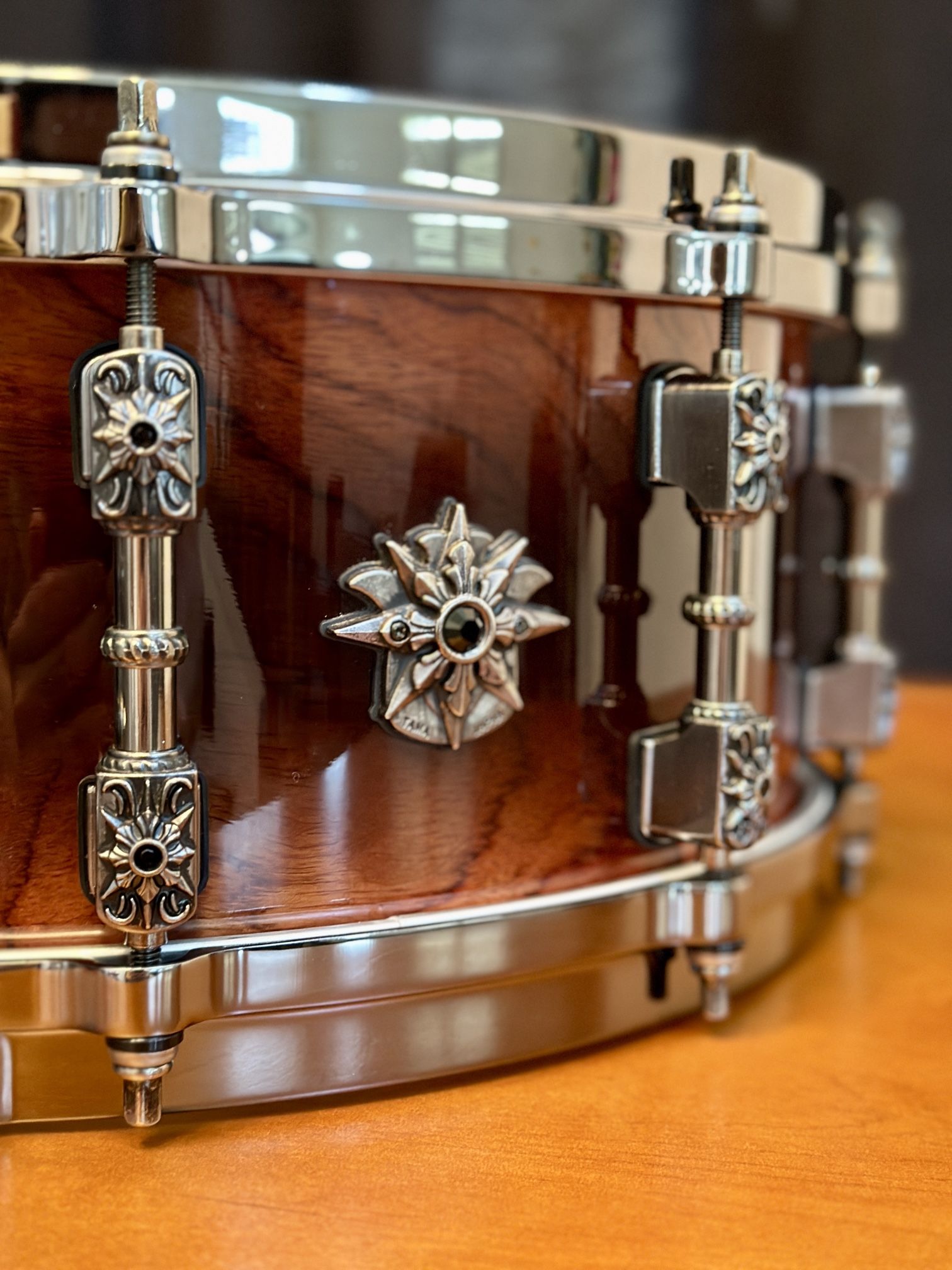 LIMITED EDITION TAMA - WARLORD COLLECTION - MASAI - 100% AFRICAN QUILTED BUBINGA - SNARE DRUM 6x14”