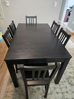 Dining room table