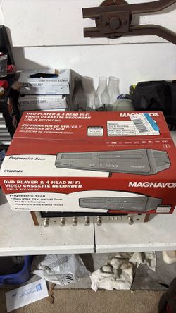 DVD / VHS RECORDER