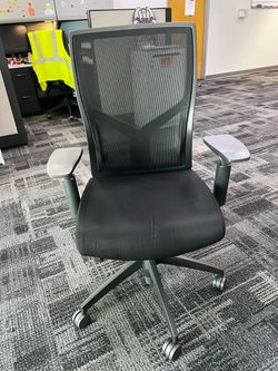 SitOnlt Seating Novo Mesh office chair