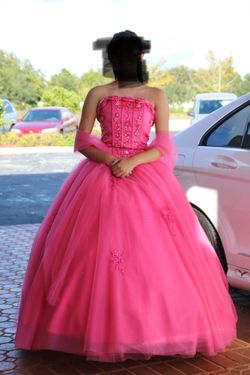 My daughter use this dress for her sweet 15 asking $200