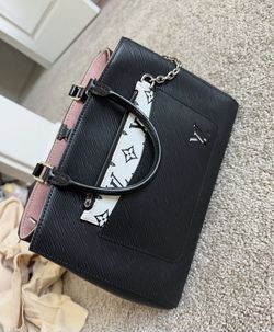 LV Purse