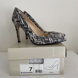 Banana Republic Pumps