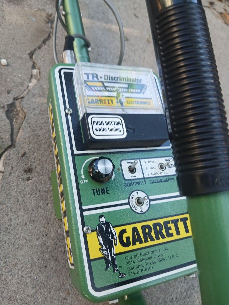 Garret Deep Scan Metal Detector 
