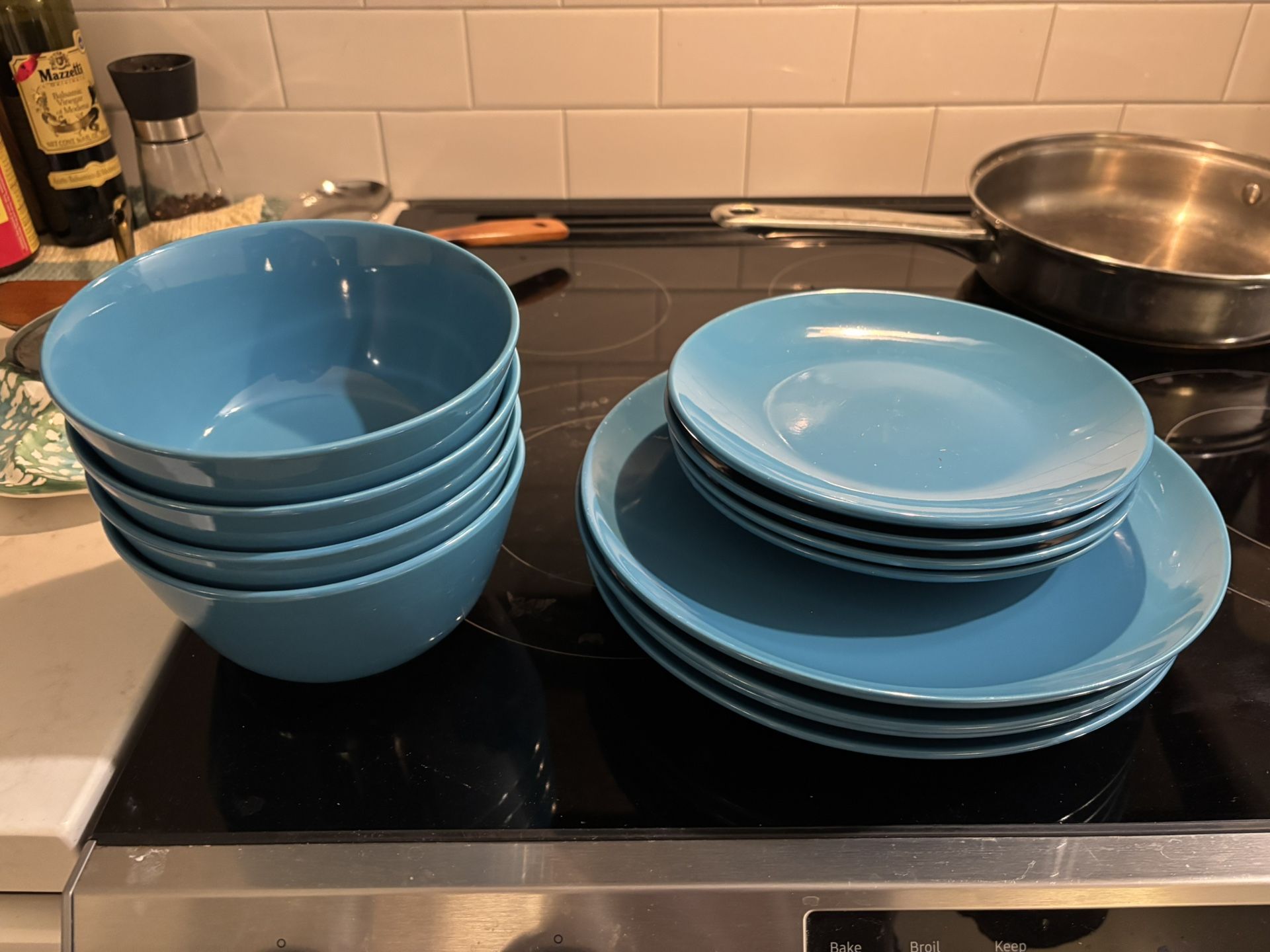 Room Essentials Stoneware Dinner Plates And Bowls