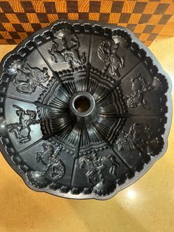 Nordic Ware Carousel Bundt Pan