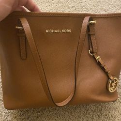 Michael Kors Purse With Gold Hardware