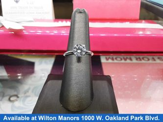 Women's Ring - Solitaire - White Gold 14k (.585) 2.9 grams Size 7