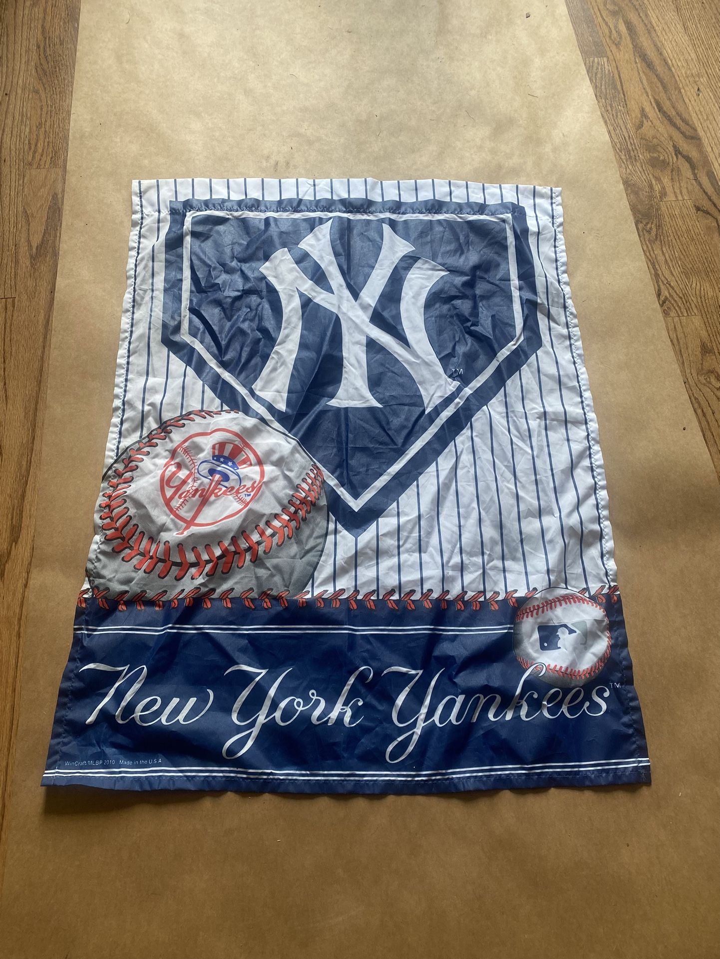 NEW YORK YANKEES BANNER