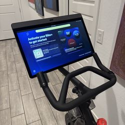 2022 Peloton Bike+ Mint Condition - Barely Used