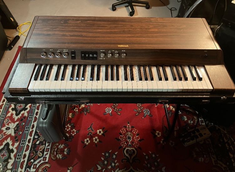 Yamaha CP20 Electronic Piano Keyboard
