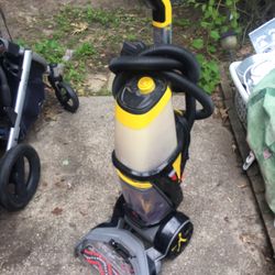 Very Nice Like New High-Powered Carpet Steam Cleaner Bissell Only $80 Firm