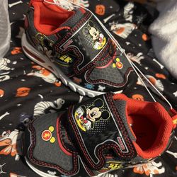 Mickey Mouse Light Up Shoes 6c 