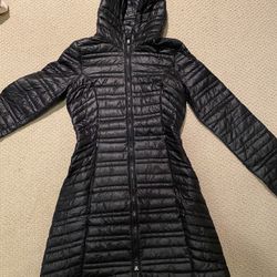 Women’s Patagonia Down Hooded Jacket XS
