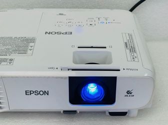 Epson powerlite 118 LCD projector !!BRAND NEW!!
