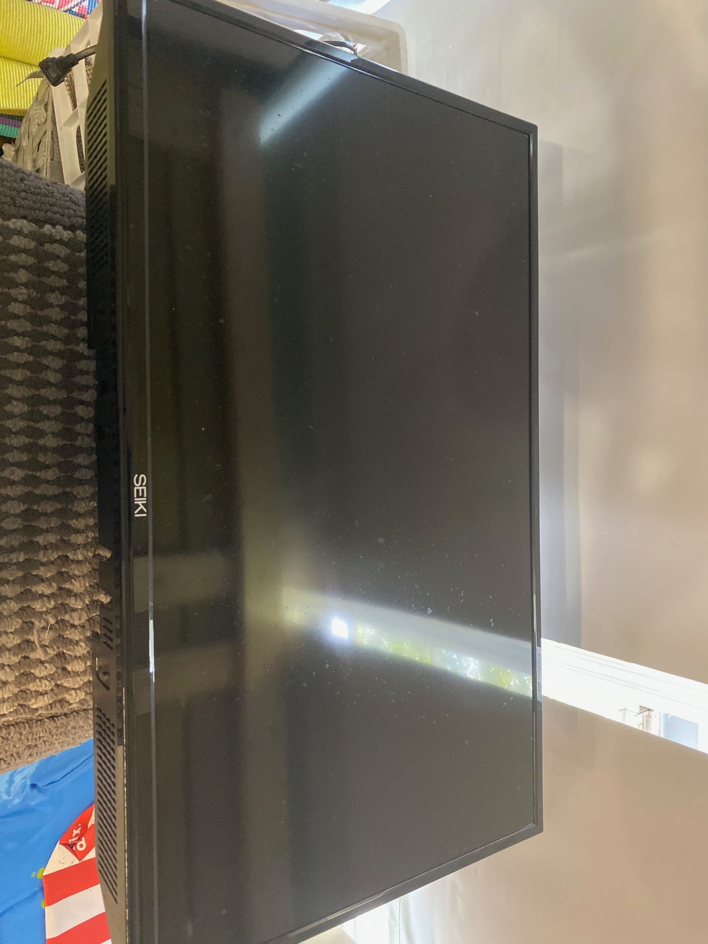 Seiki 32 inch tv