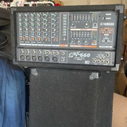 YAMAHA AMPLIFIED EMX 660  WITH EFECTS 