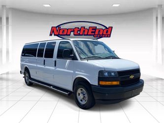 2022 Chevrolet Express Passenger