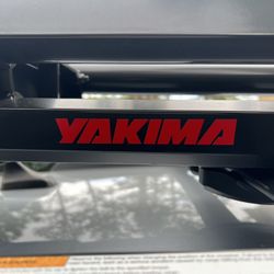 Yakima DoubleHaul rooftop fly rod carrier
