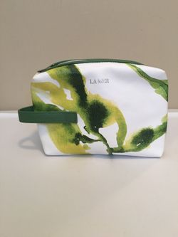 Cosmetic bag