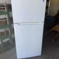 Refrigerator Like New 