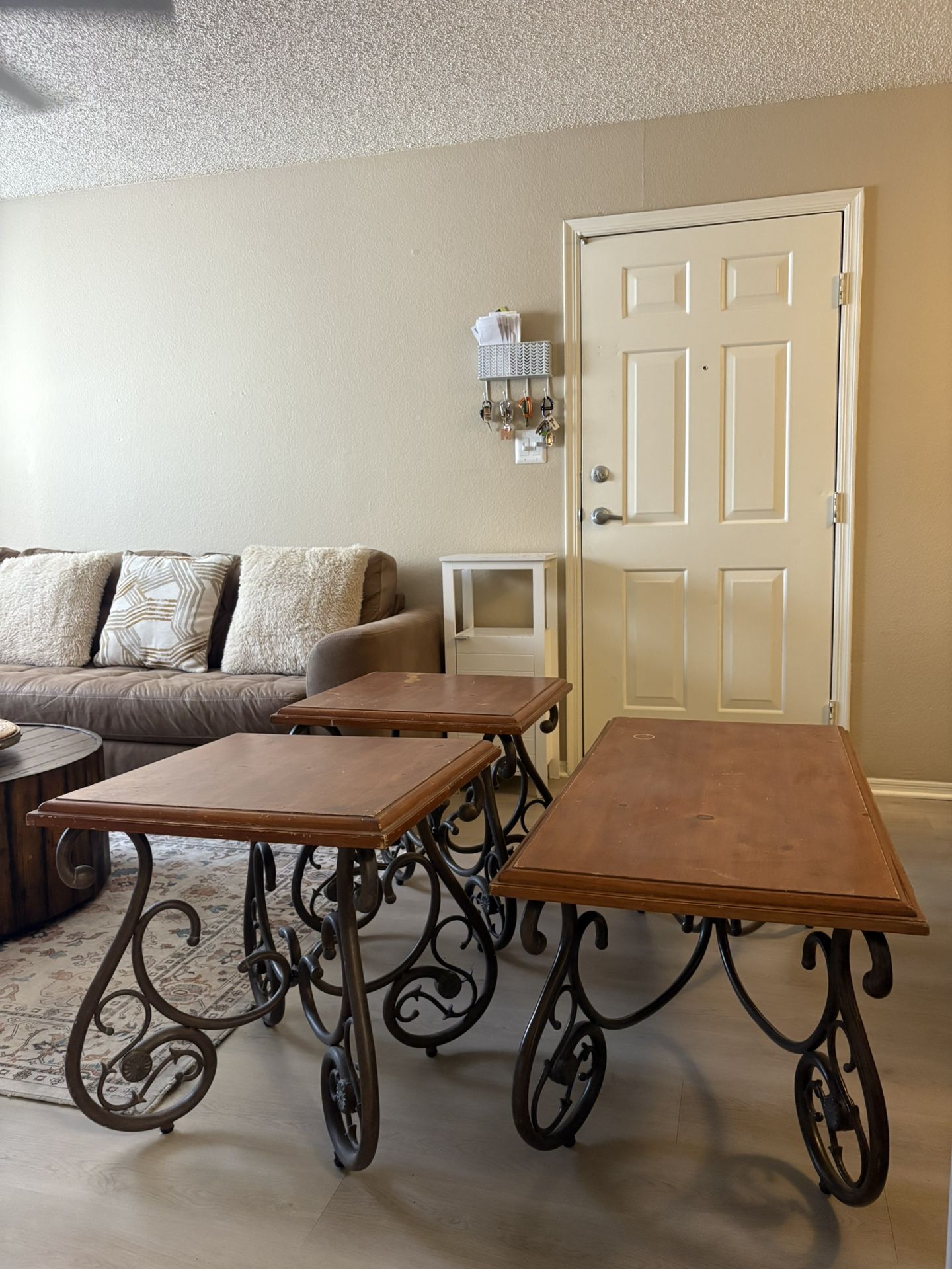 Coffee table set