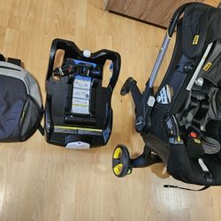 Doona + Car Base  And Backpack 