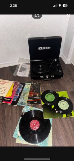 Victrola record player