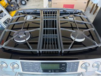 Jenn Air Downdraft Gas Oven 30 inch slide-in range