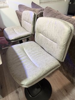 (2) BAR STOOLS