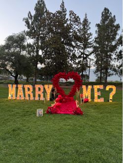 Marquee letters