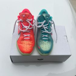 Lebron XXII XMAS