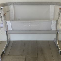 Baby Delight Bedside Bassinet 