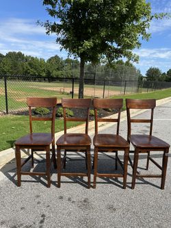 4 COUNTER HEIGHT CHAIRS