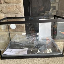 Topfin 10 Gallon Tank With Lid And Light But No Outlet