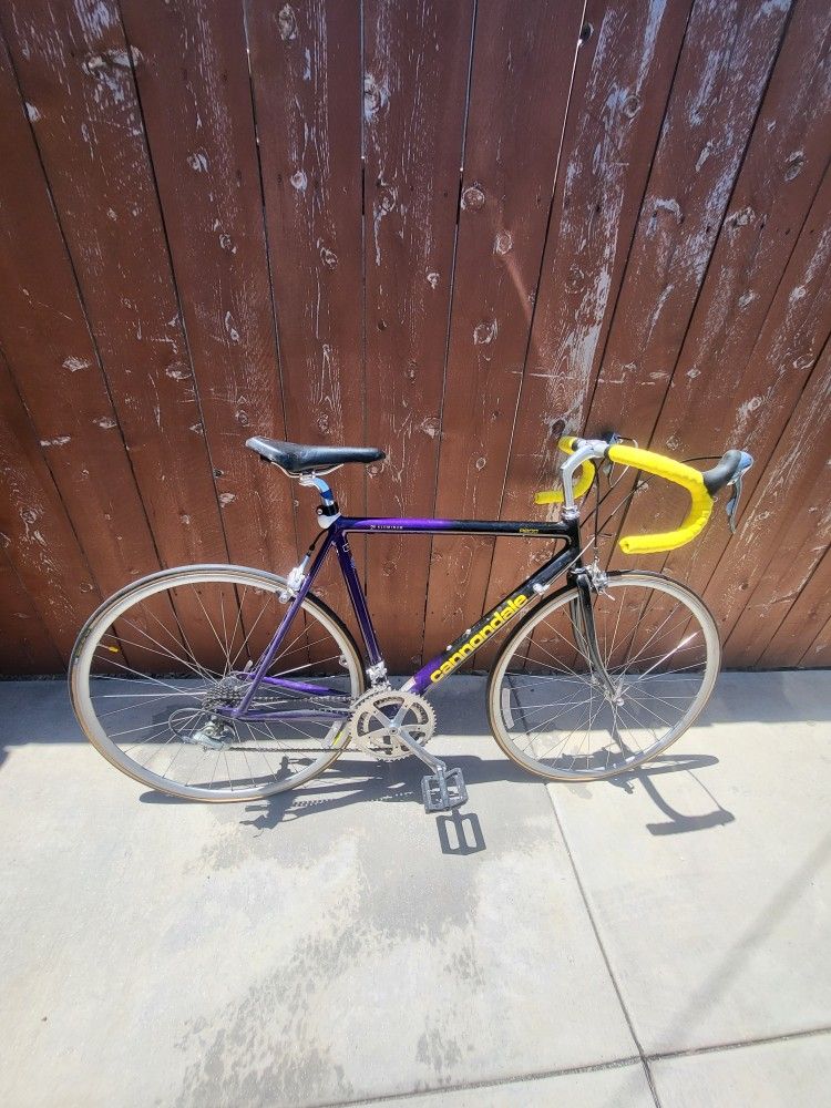 Cannondale R600 2.8 Aluminum Road Bike