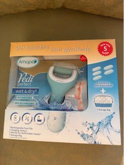 Amopé Pedi Perfect Wet & Dry Rechargeable Foot File, 5 Refill Rollers & Bag NEW