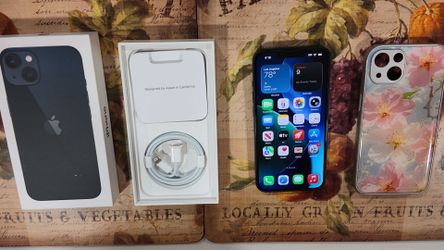 Like New Unlocked iPhone 13