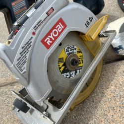 Ryobi 18V Cordless Circular Saw + Extra Blades