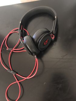 Beats headphones w/ case