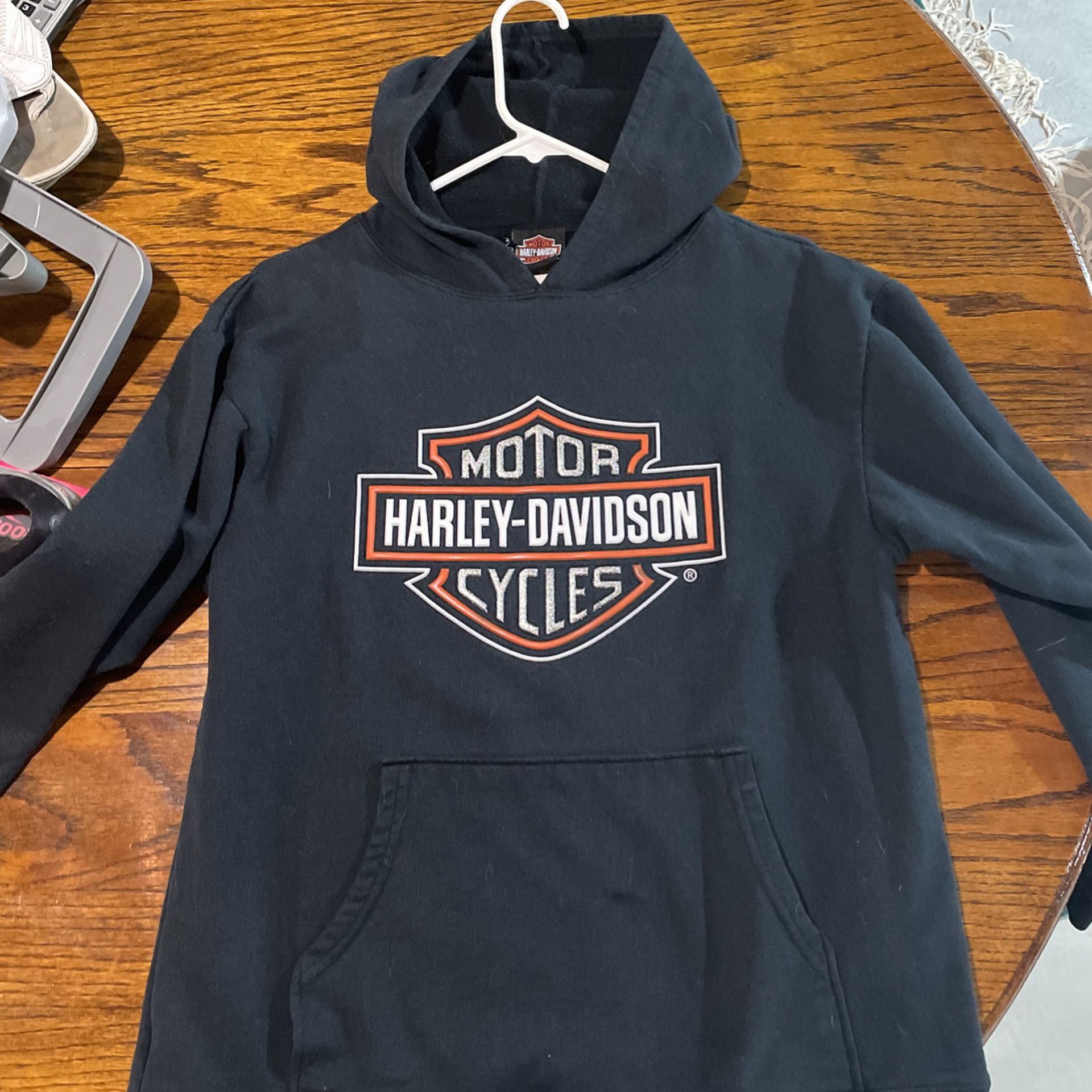 Harley Davidson sweatshirt.