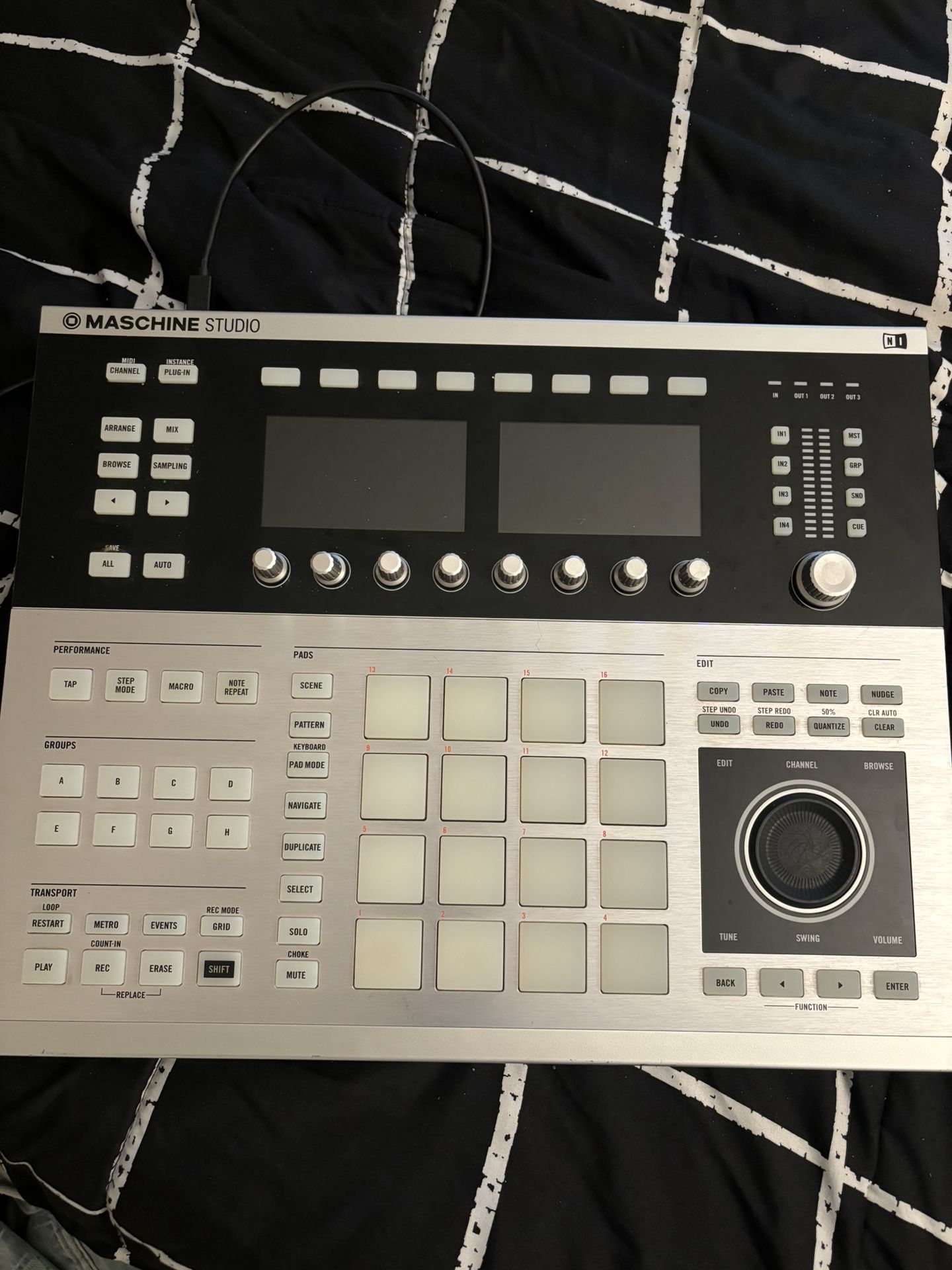 Maschine Studio