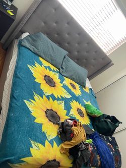 Cali king bed