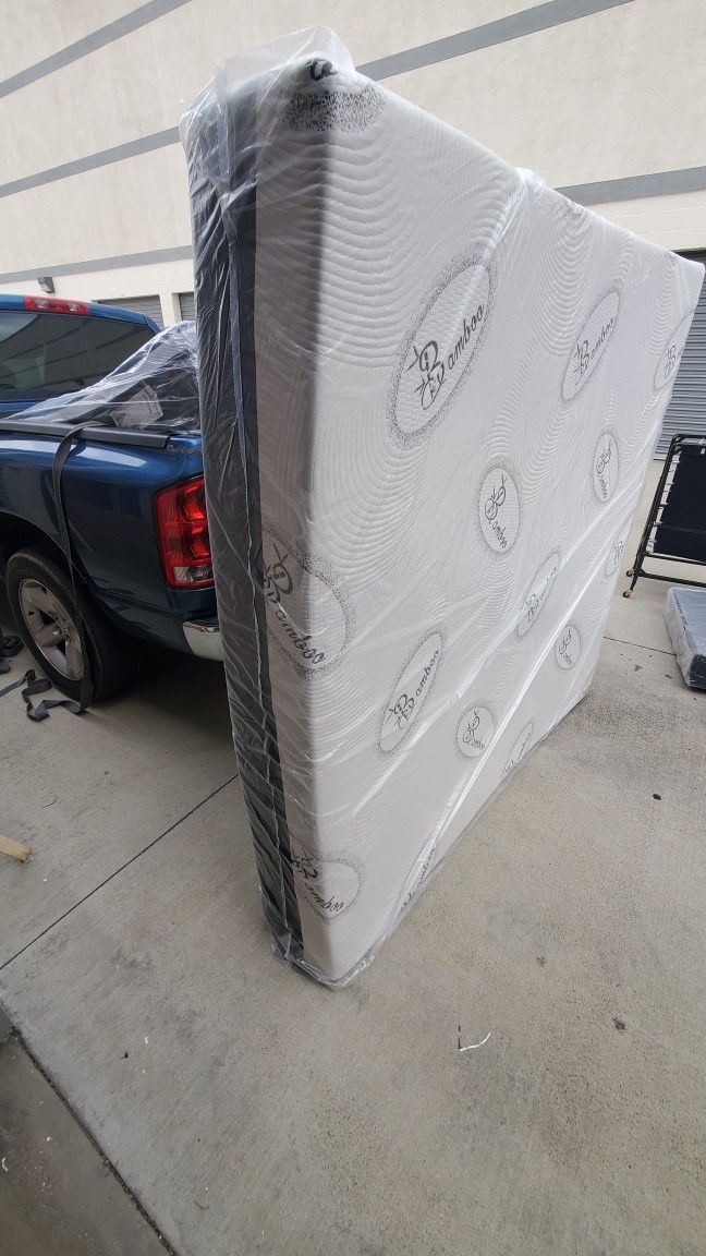 Eastern King Mattress Memory Foam 12 Inches High 449