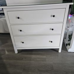 HEMNES
3-drawer dresser, white