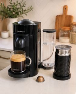 Nespresso Vertuo Plus Espresso Machine by De'Longhi with Aeroccino Milk Frother - Like New