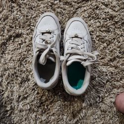 Puma White Tennis Shoes