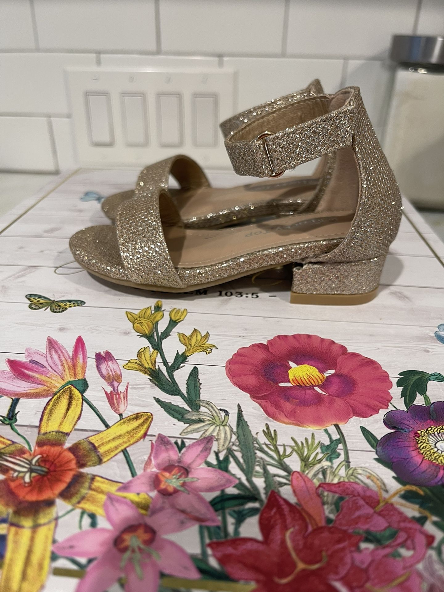 Size 6C Toddlers Sandals